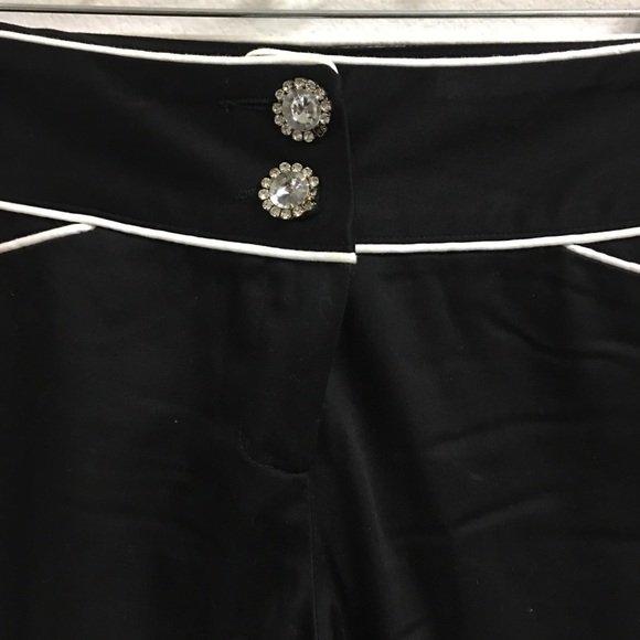 Cache Capris - Picture 3 of 5